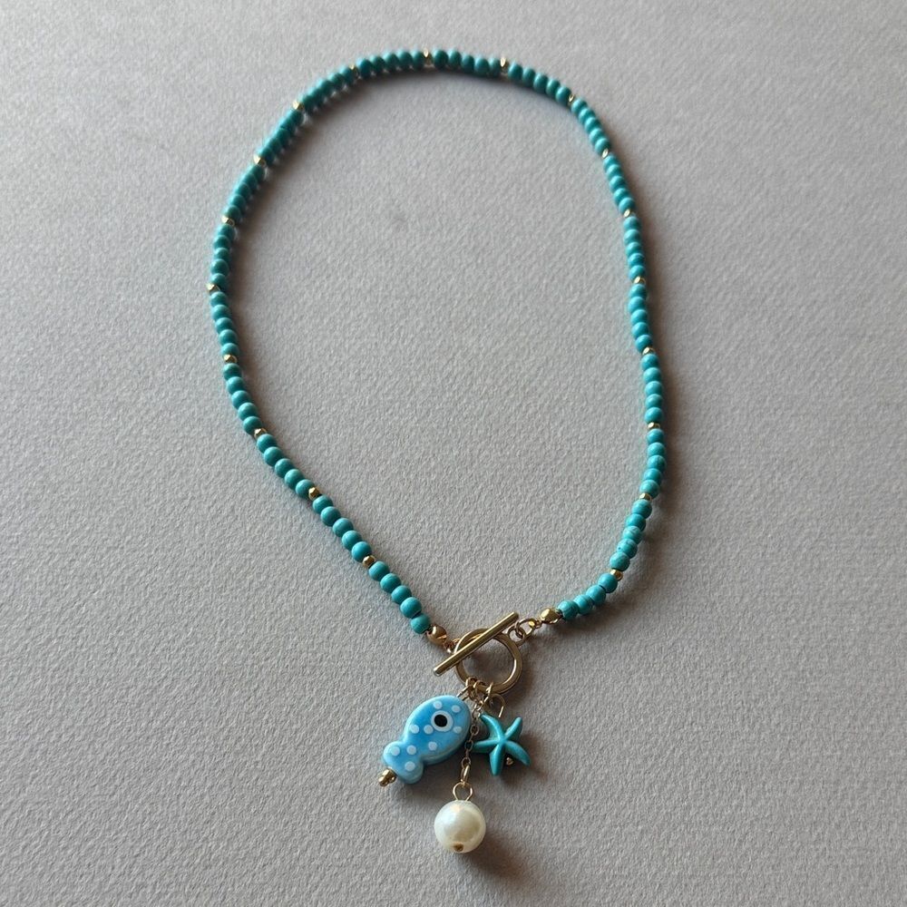 Blue Beaded Necklace with fish Charm M507 - Picture 3 of 3